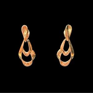 Vintage Gold Tone Drop Earrings